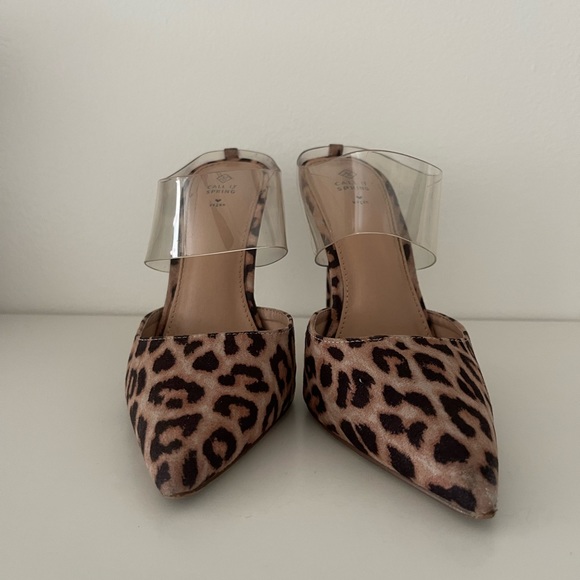 Leopard print high heels - Picture 2 of 4
